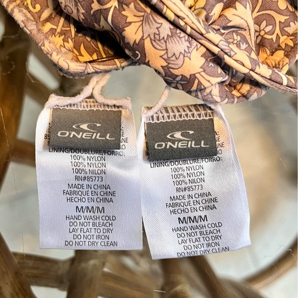 🪷O’NIELL🪷- Off the shoulder pastel floral bikini-Size M (2pc) - Picture 12 of 12